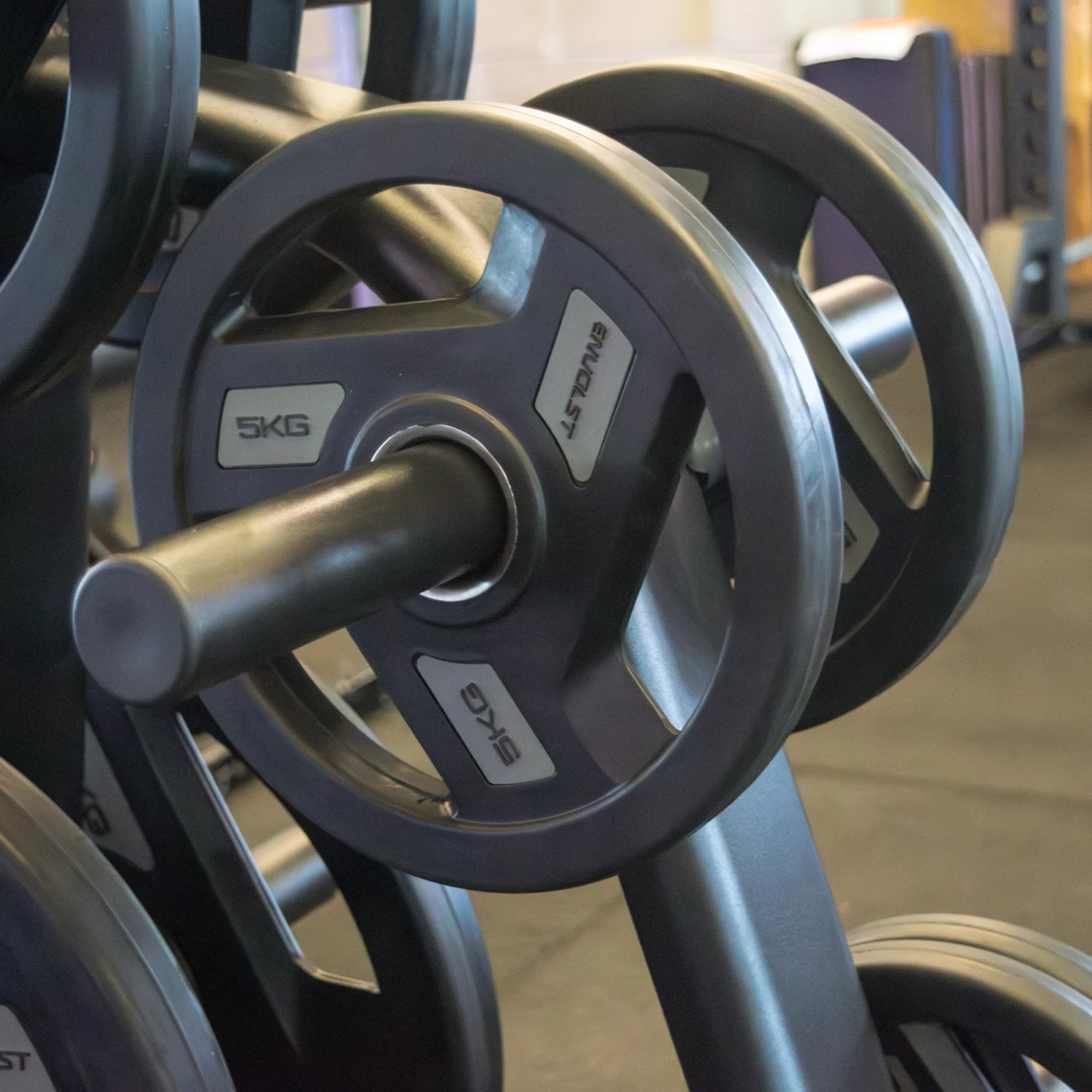 Anilha Olímpica Injetada com Anel de Metal 5Kg Envolst