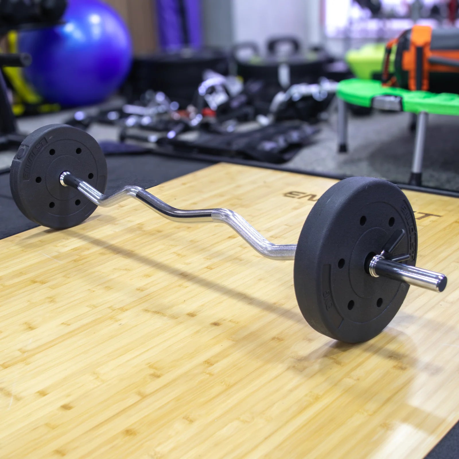 Barra de Musculação W 1,20m Maciça 28mm e Presilhas Envolst